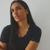 Emera-M_Black_Image_
