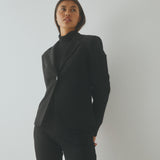 Bena-M_Black_Image_