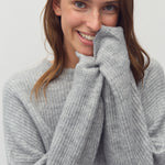Gillian_Light Grey melange_Model_2