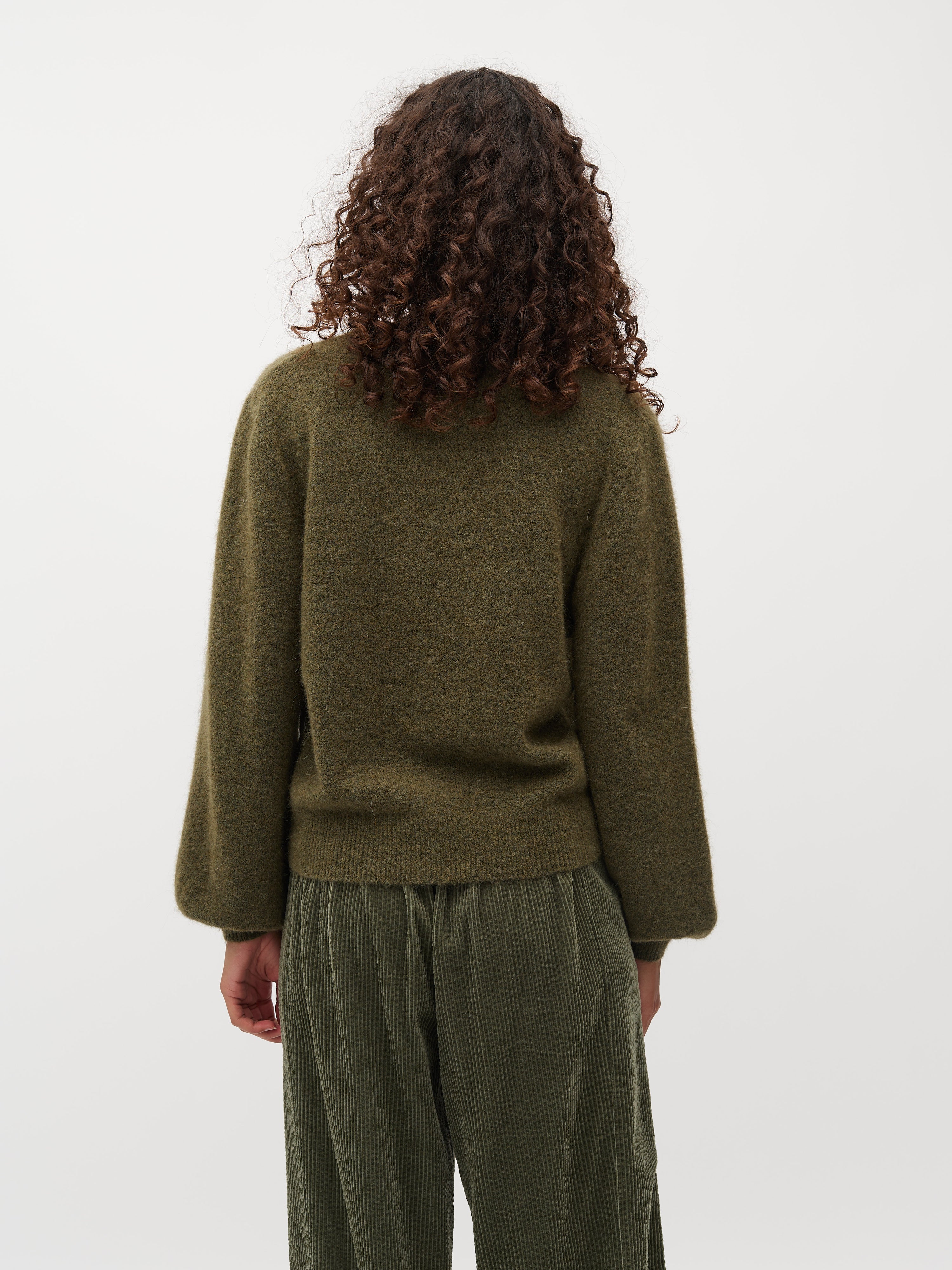 Molenda-M_Green Leaf_Model_2