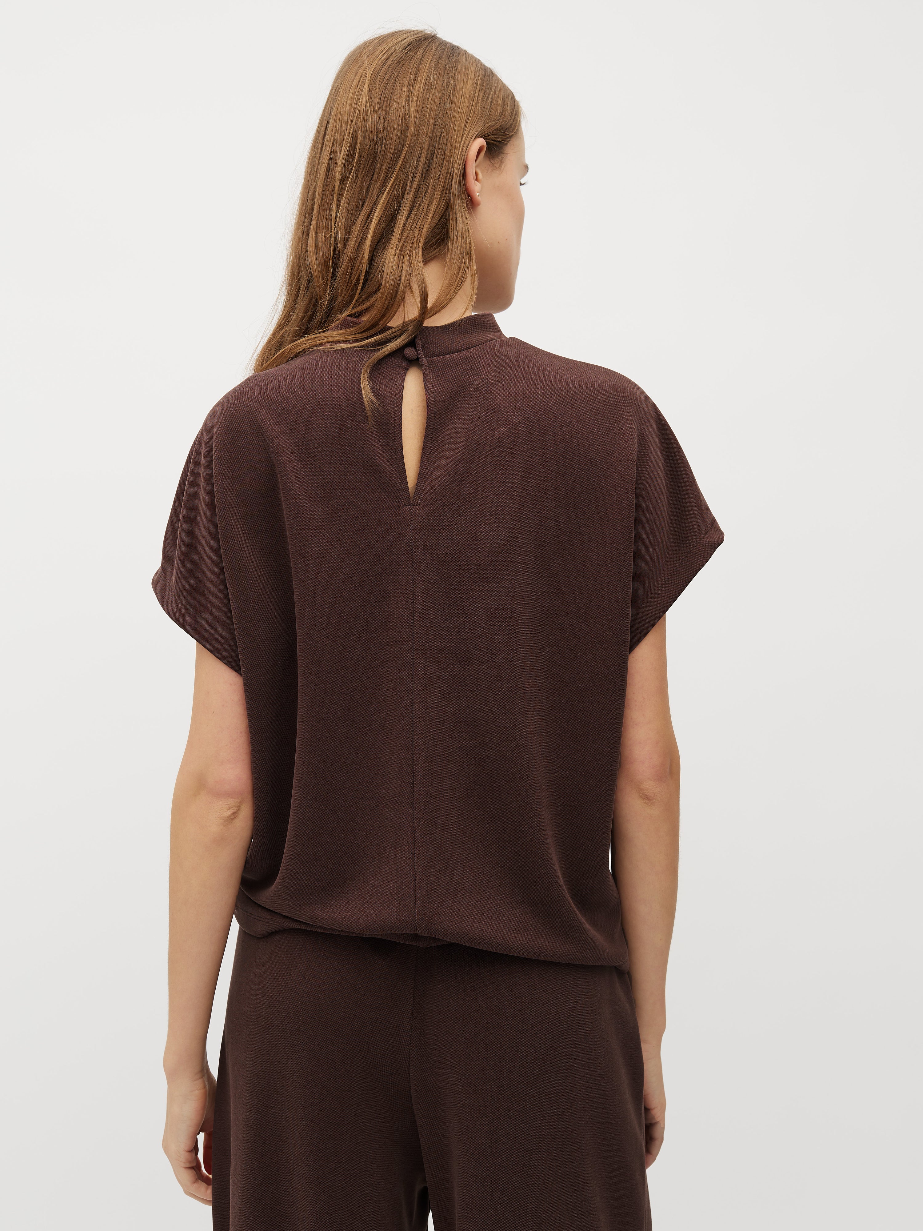 Linea Short-M_Java_Model_1