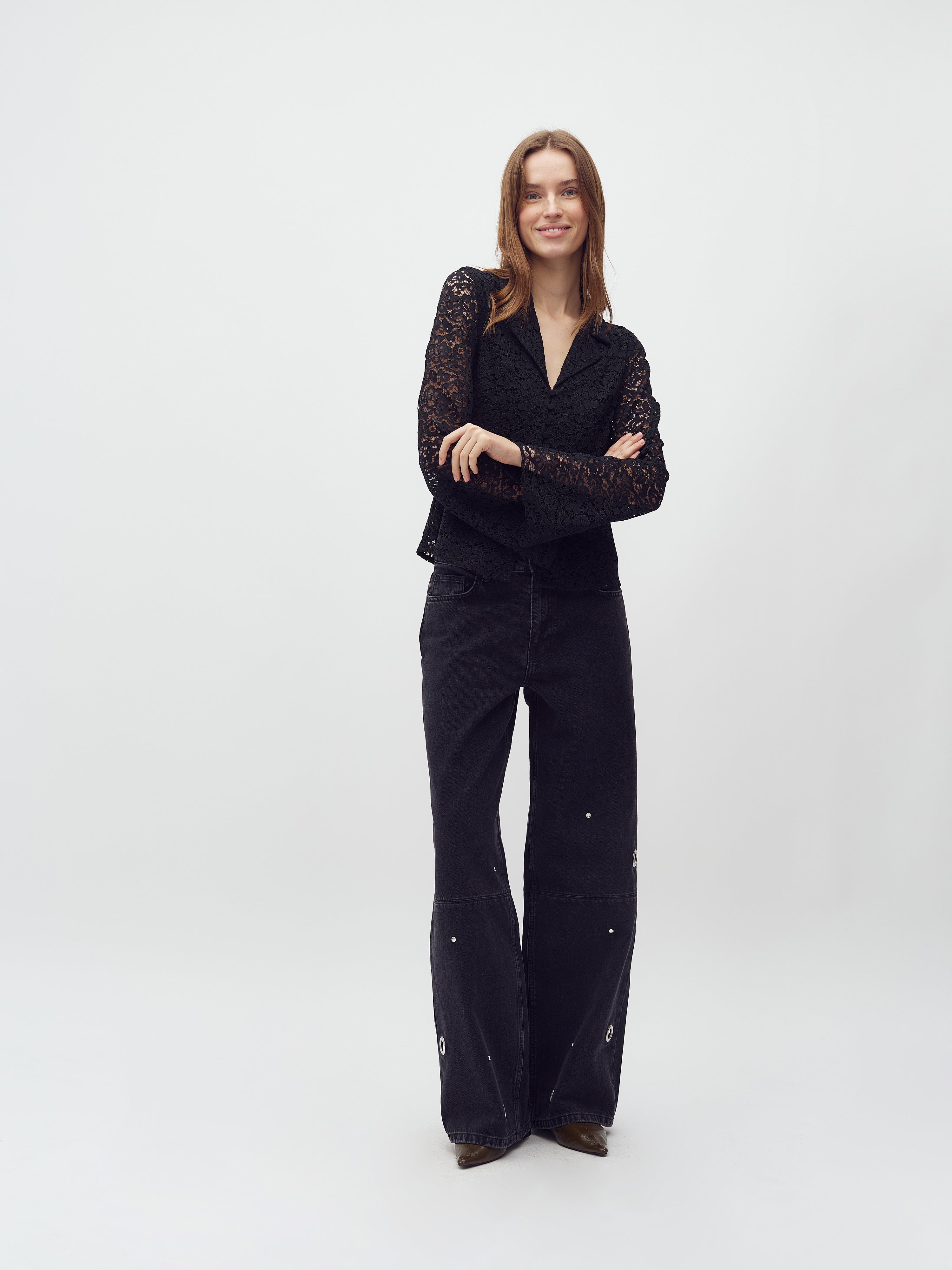 Malla-M_Black_Model_3