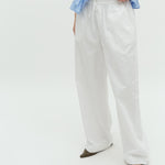 Grasielle-M_White_Model_1