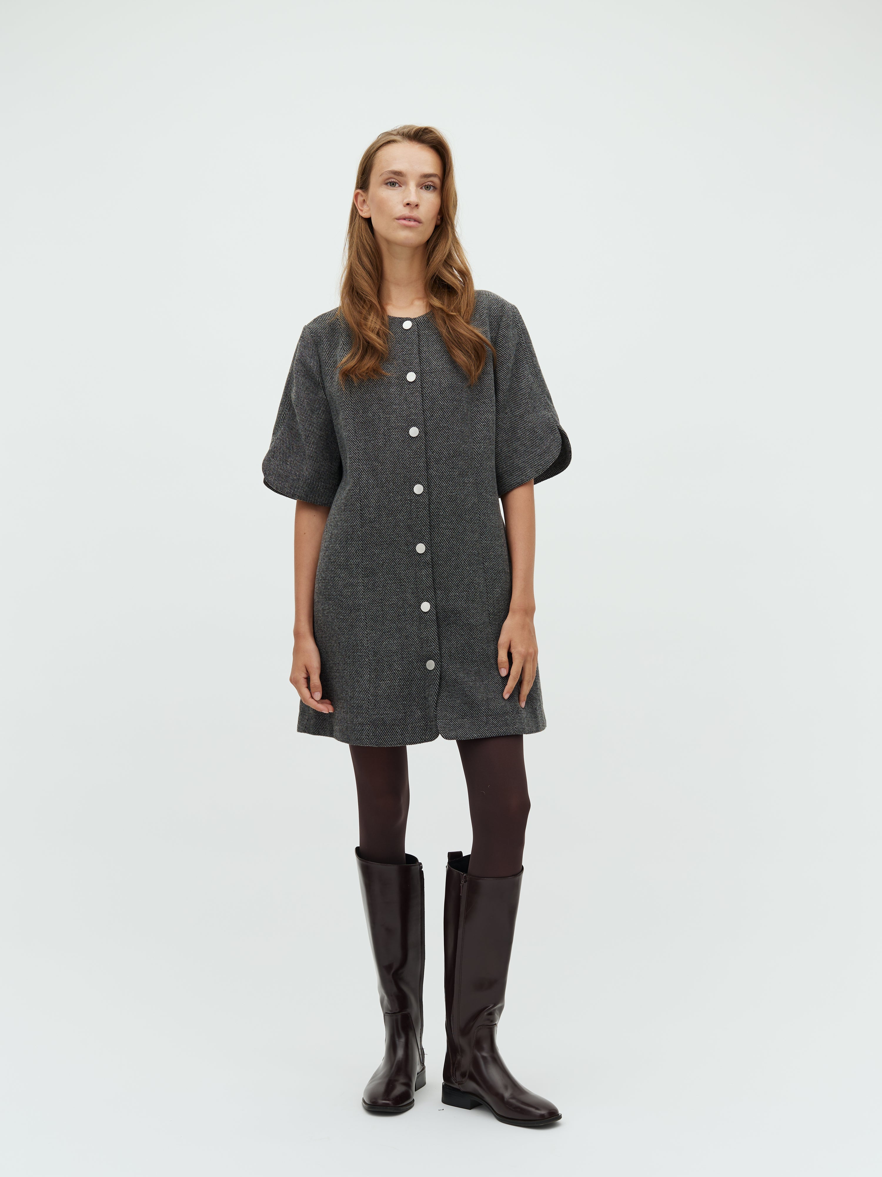 Baomino-M_Black Twill_Model_4