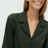 Mallaria-M_Pine Green_Model_2