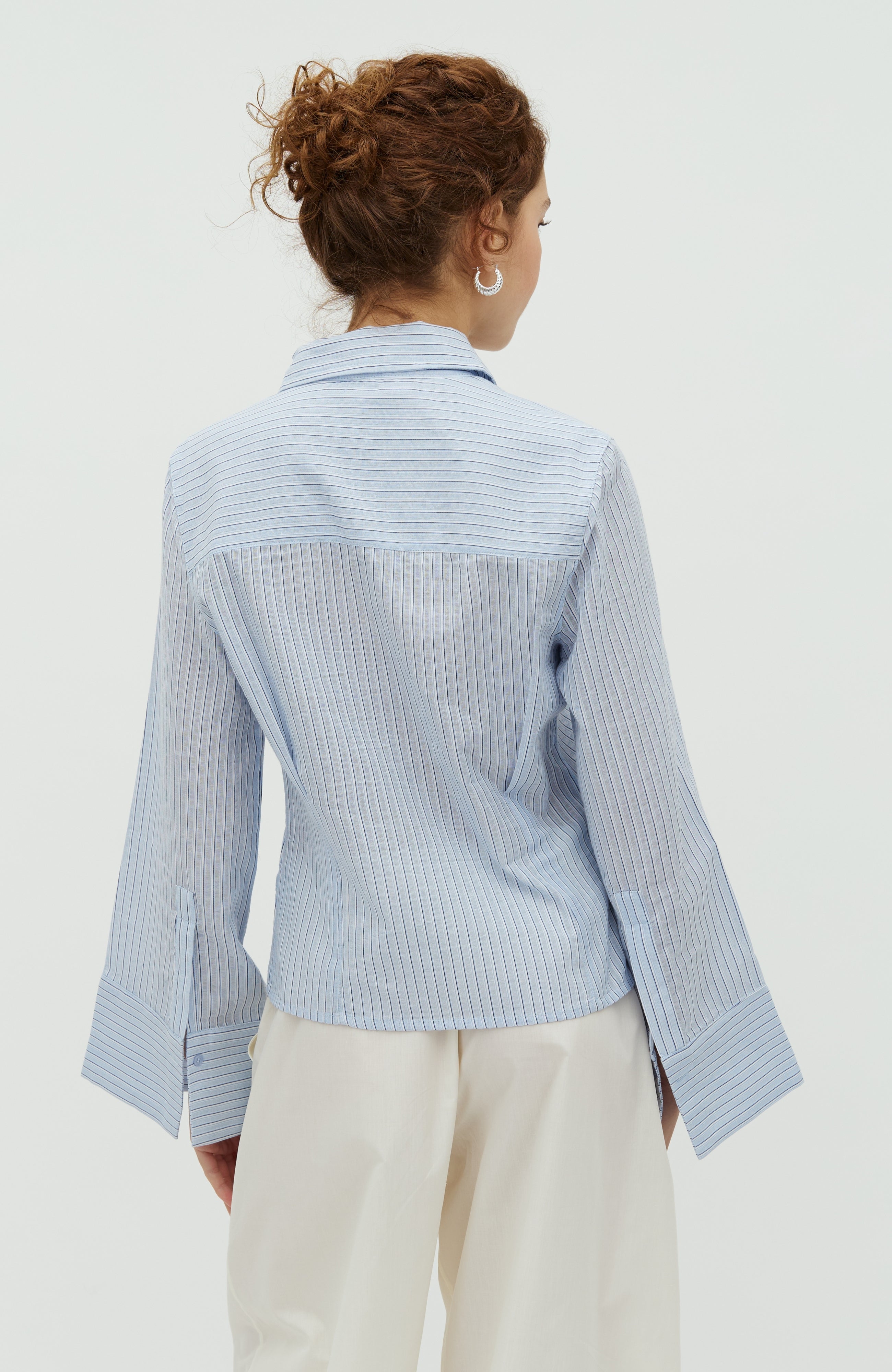 Kalanna-M_Light Blue White Stripe_Model_2